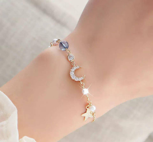 1 Pc Alloy Gold Plated Stylish Multi-Charm Bracelet